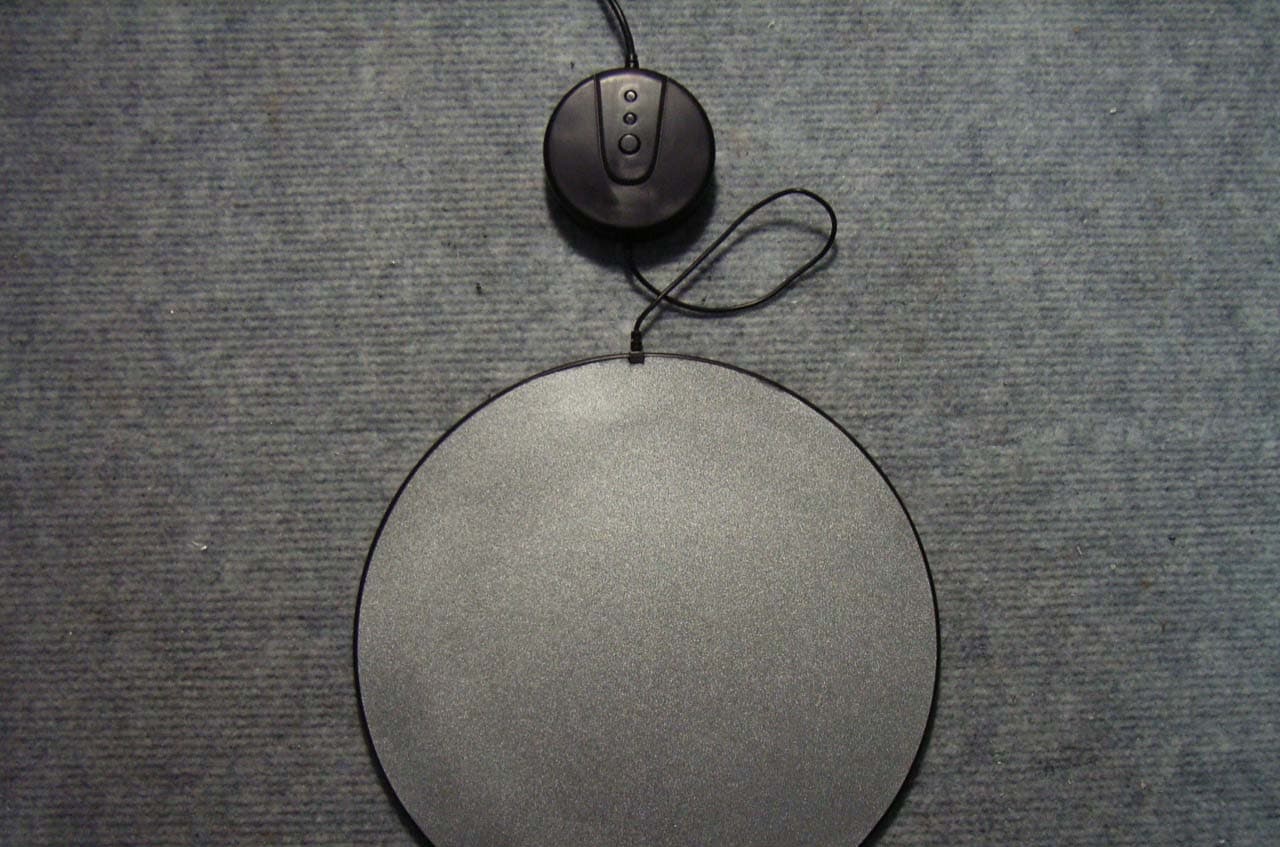 Wireless Battery Free Optical Mouse - FCC ID H8GNB90A1 - A Four Tech Co Ltd