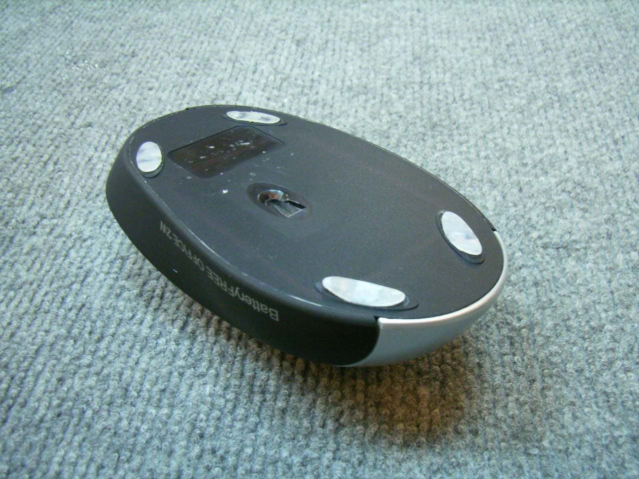 Wireless Battery Free Optical Mouse - FCC ID H8GNB99 - A Four Tech Co Ltd