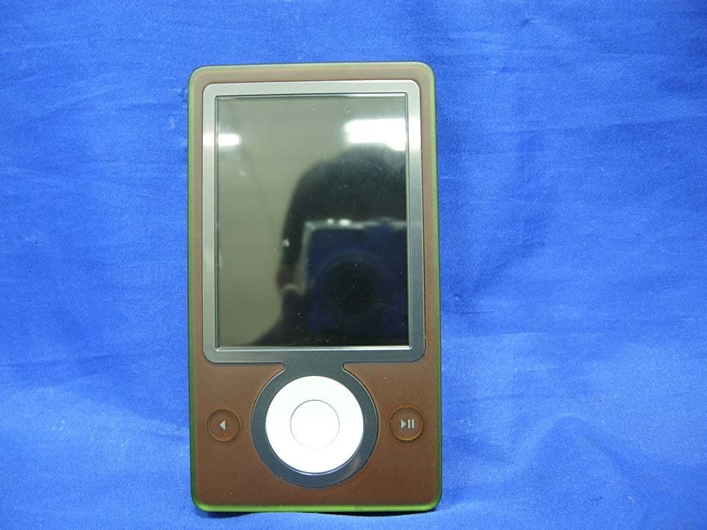 Zune FM Transmitter with AutoSeek - FCC ID H8NPMA9010-D68 - Askey Computer Corp (2)