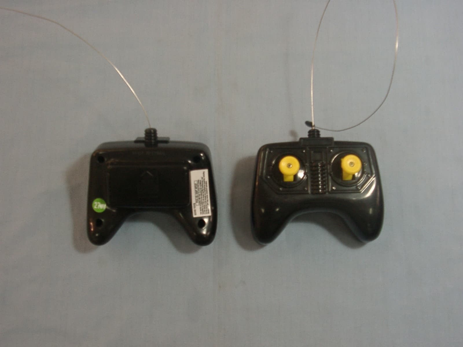 27 MHz Radio Transmitter - FCC ID HAP35T27 - Echo Toys Ltd