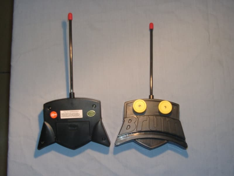 49 MHz Radio Transmitter - FCC ID HAP6002797T - Echo Toys Ltd