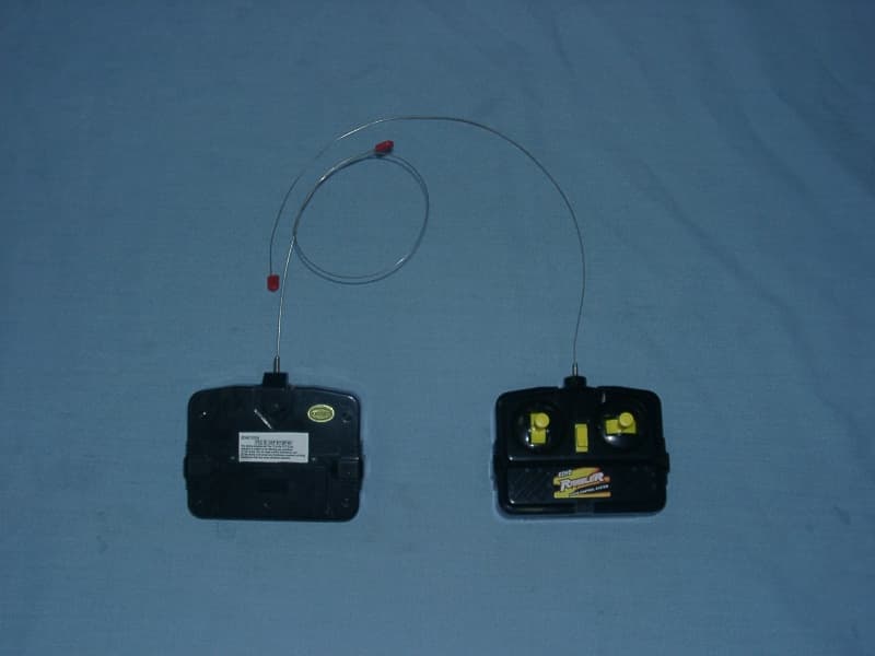 49 MHz Radio Transmitter - FCC ID HAP91138T49 - Echo Toys Ltd