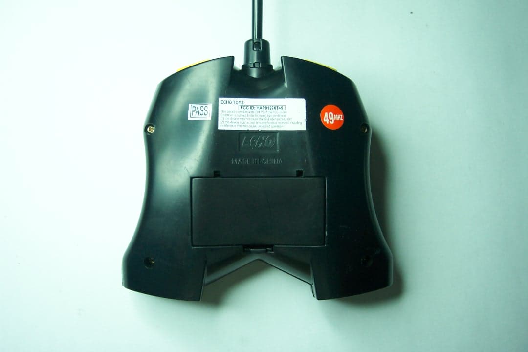 Remote Control Toy Transmitter - FCC ID HAP91276T49 - Echo Toys Ltd (2)