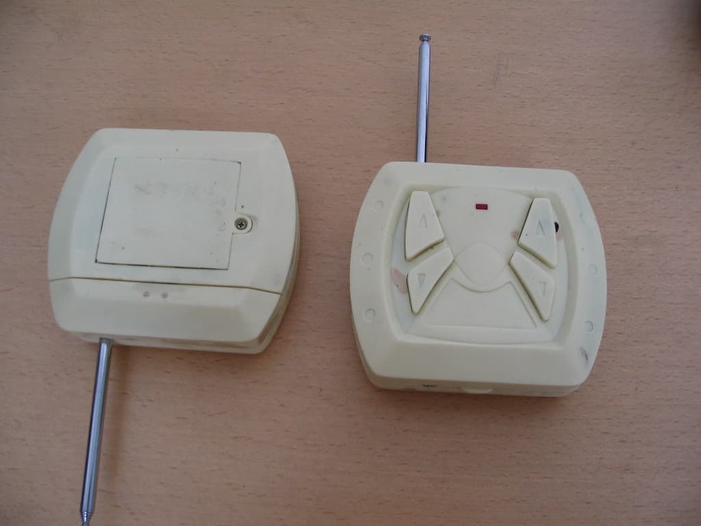 Remote Control Toy Transmitter - FCC ID HAP91331T49 - Echo Toys Ltd