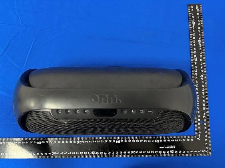 Portable FM Boombox - FCC ID HBOBS2326 - SHENZHEN FENDA TECHNOLOGY CO., LTD.