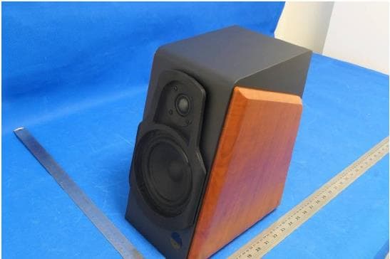 Bookshelf Speakers with Active Speaker - FCC ID HBOR60BT - SHENZHEN FENDA TECHNOLOGY CO., LTD. (5)