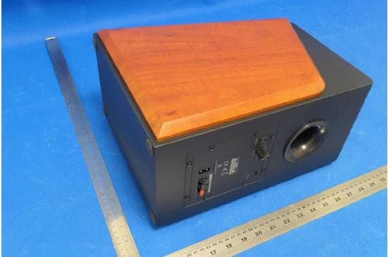 Bookshelf Speakers with Active Speaker - FCC ID HBOR60BT - SHENZHEN FENDA TECHNOLOGY CO., LTD. (3)