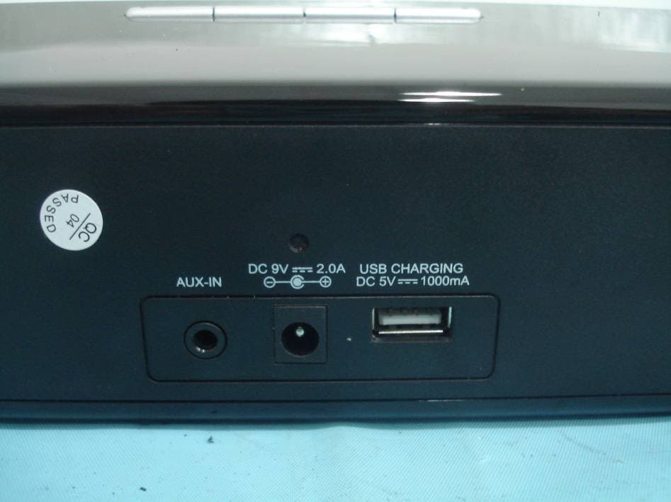 Universal Bluetooth Wireless Stereo Speaker - FCC ID HBOSMPS-665 - SHENZHEN FENDA TECHNOLOGY CO., LTD. (4)