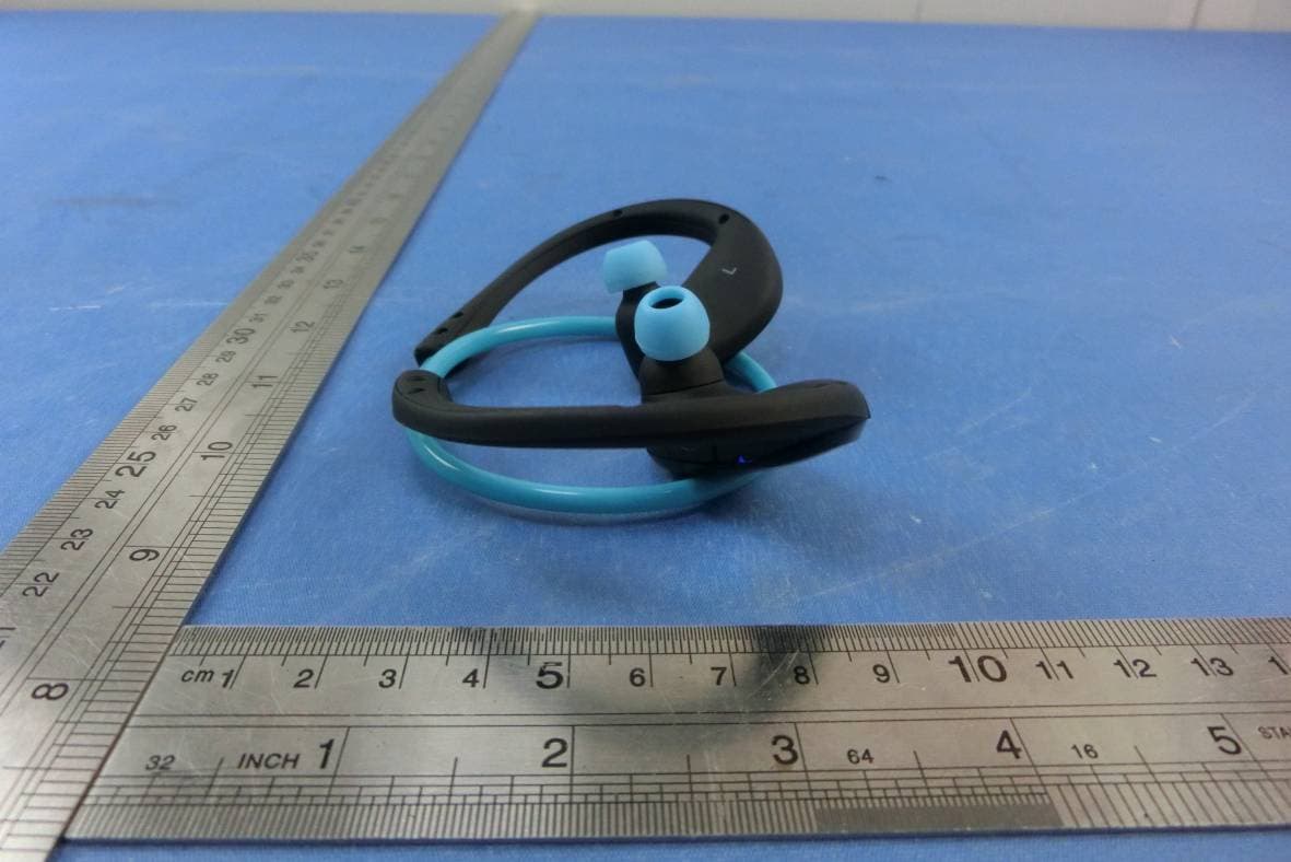 6CH 2.4GHZ FHSS RADIO CONTROL SYSTEM - FCC ID HBOUB450 - SHENZHEN FENDA TECHNOLOGY CO., LTD. (3)