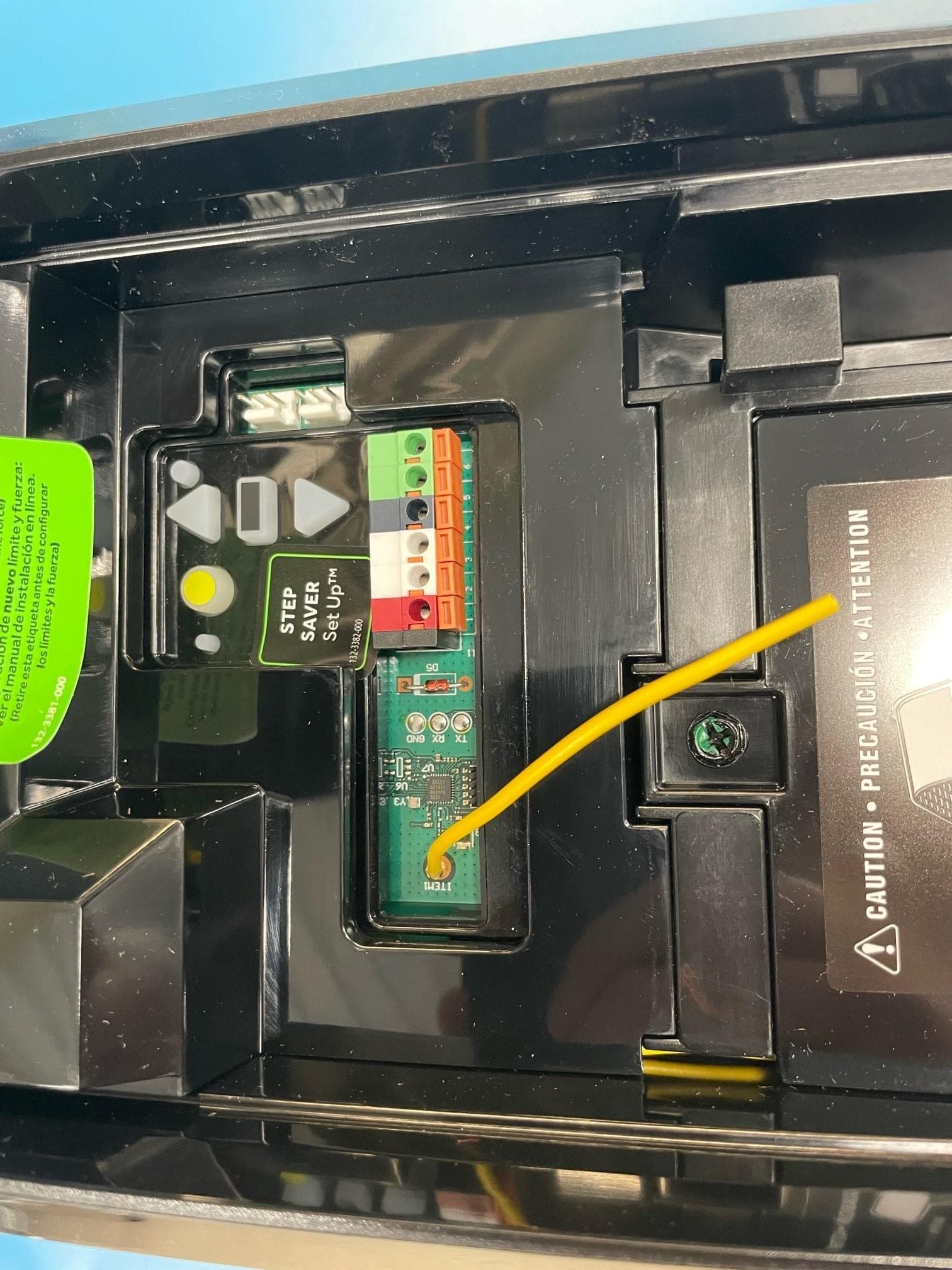 Wall Mount Garage Door Opener - FCC ID HBW0349 - Chamberlain Group LLC, The (4)