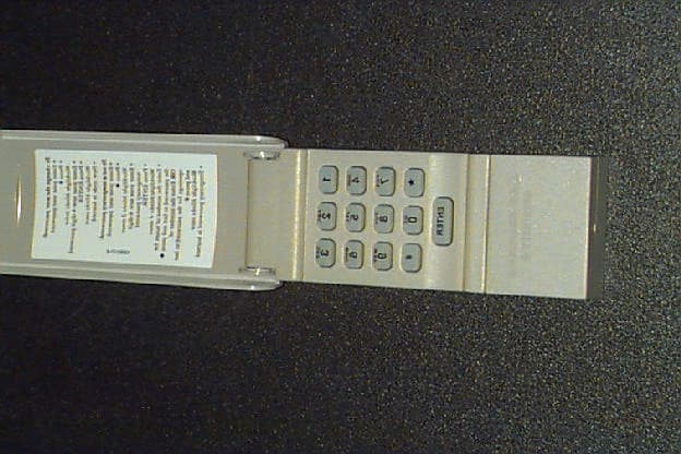 Remote Control Transmitter - FCC ID HBW1591 - Chamberlain Group LLC, The (2)
