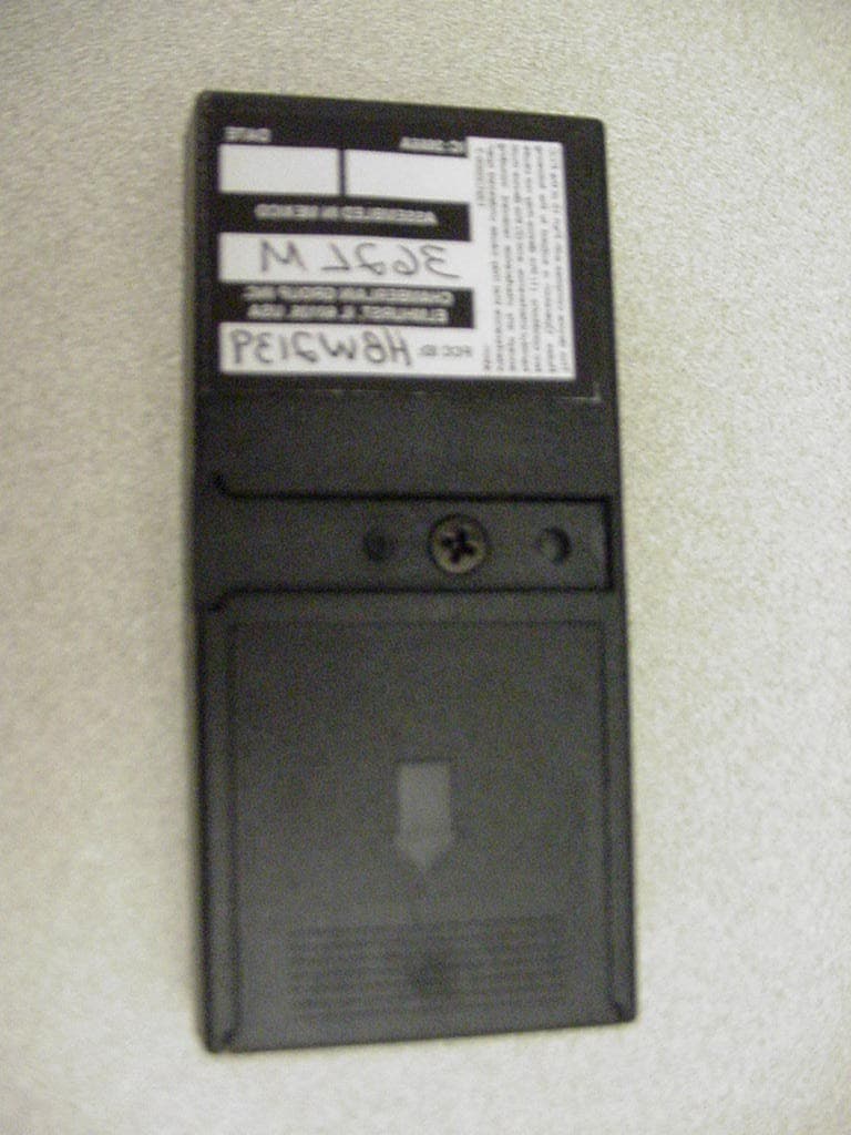 Remote Control Transmitter - FCC ID HBW2139 - Chamberlain Group LLC, The