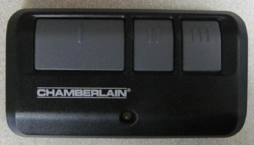Remote Control Transmitter - FCC ID HBW7359 - Chamberlain Group LLC, The (2)
