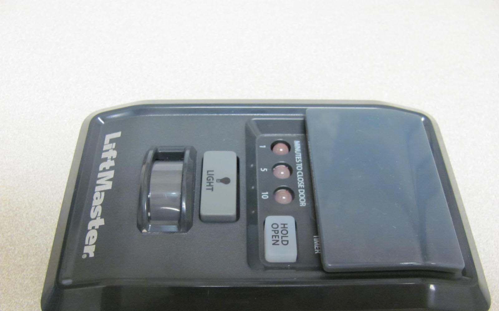 Part 15 Spread Spectrum Transceiver - FCC ID HBW7881 - Chamberlain Group LLC, The (5)