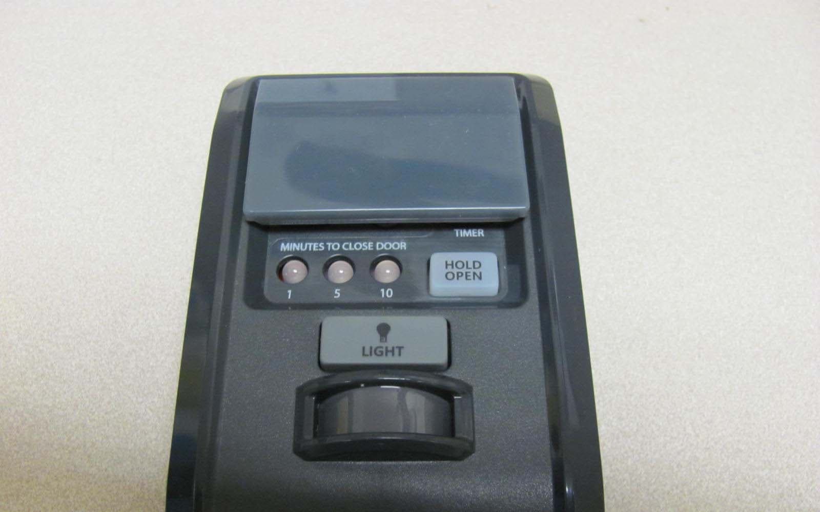 Part 15 Spread Spectrum Transceiver - FCC ID HBW7881 - Chamberlain Group LLC, The (4)