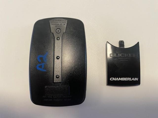 KLIK-5U universal transmitter - FCC ID HBW9814 - Chamberlain Group LLC, The