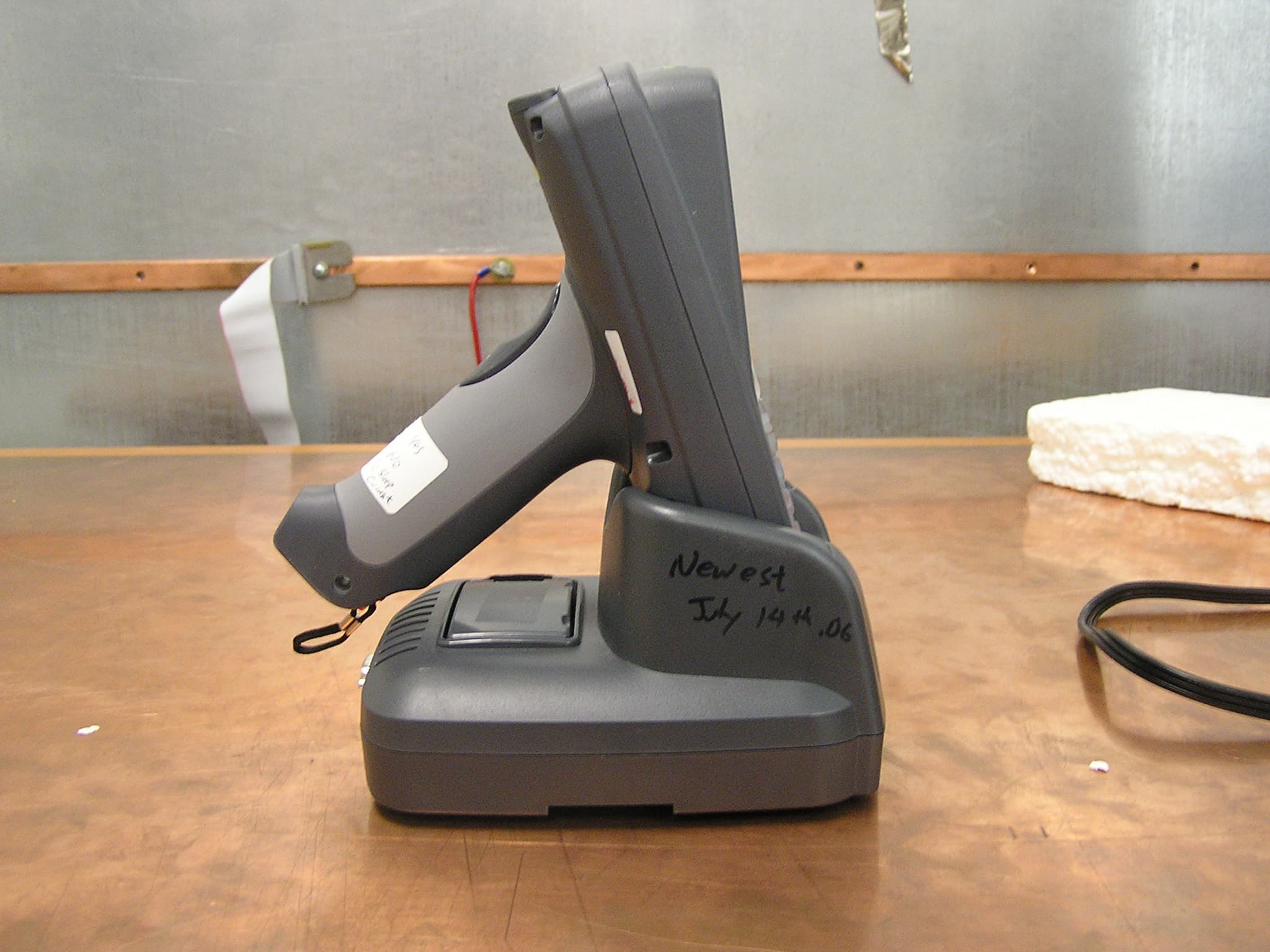 Portable Data Terminal with Bluetooth and WLAN - FCC ID HD57850LOE - Honeywell International Inc (4)