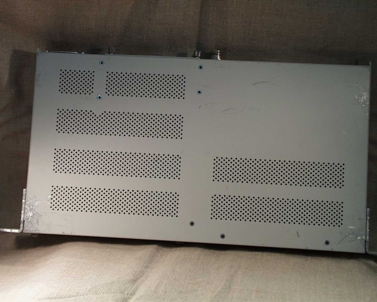 Point-to-point spread spectrum communications syst - FCC ID HDCTRACERL9 - Adtran
