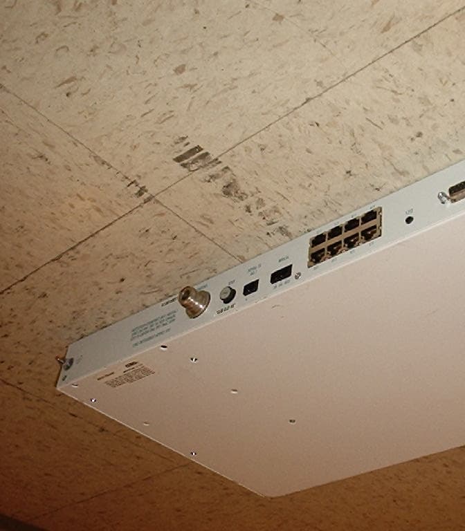 2.4 GHz bi-directional transceiver - FCC ID HDCTRC4108L1 - Adtran