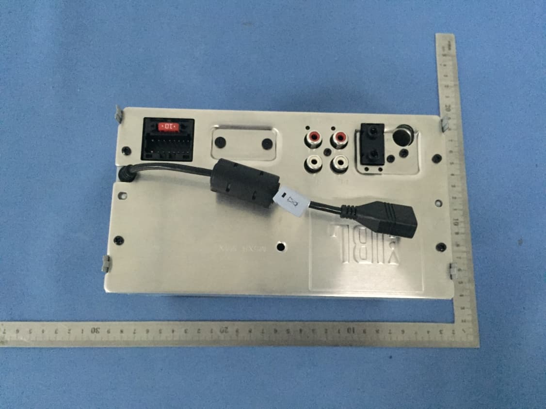 Aftermarket Radio - FCC ID HFS-XE5 - Quanta Computer Inc