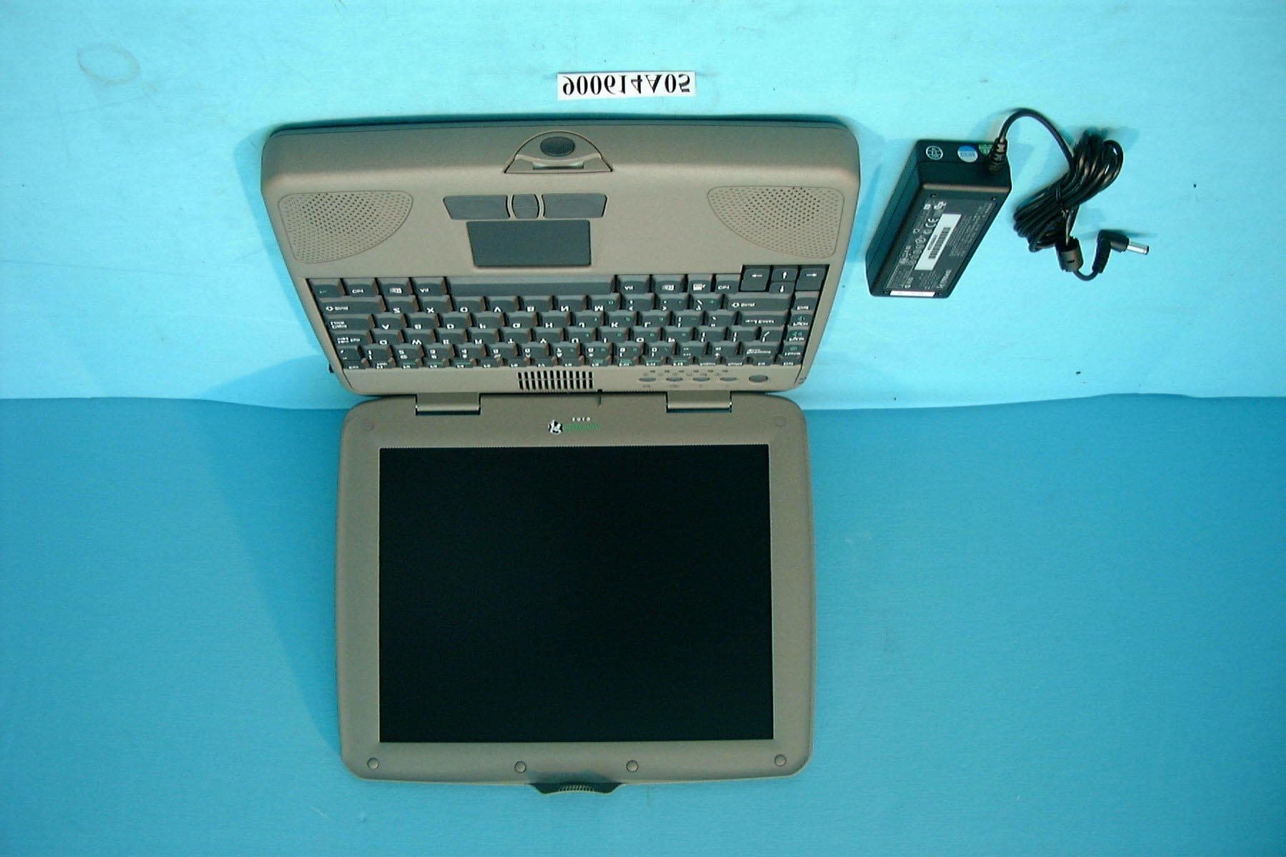 Notebook Computer with Built-In Wireless LAN - FCC ID HFS1200015318 - Quanta Computer Inc (2)