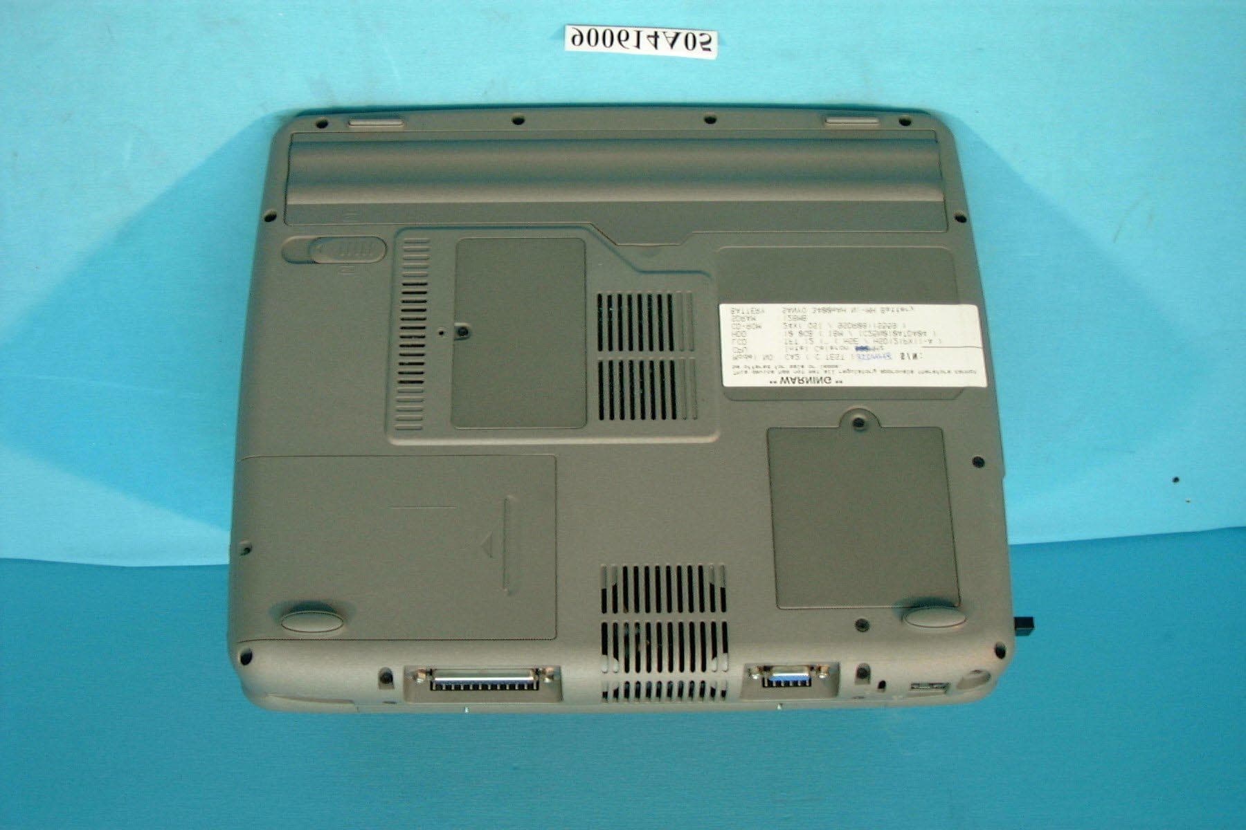 Notebook Computer with Built-In Wireless LAN - FCC ID HFS1200015318 - Quanta Computer Inc (4)