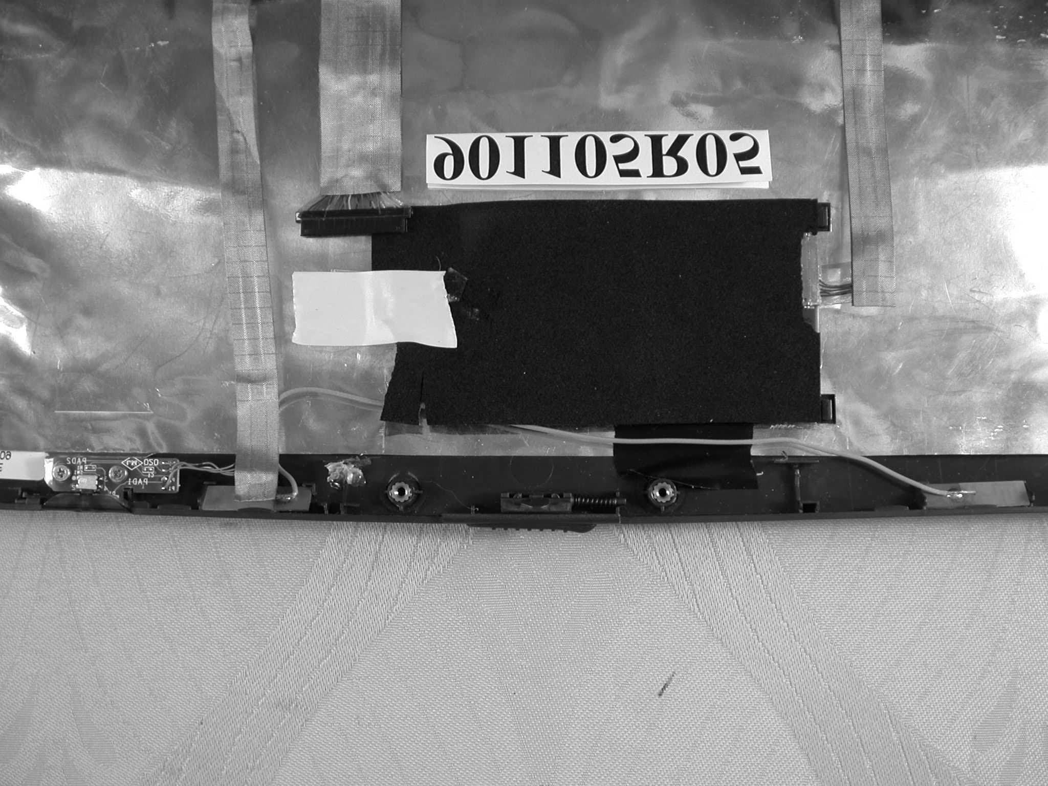 Notebook PC w/ Internal 2.4 GHz Wireless Card - FCC ID HFS1400015318 - Quanta Computer Inc (2)