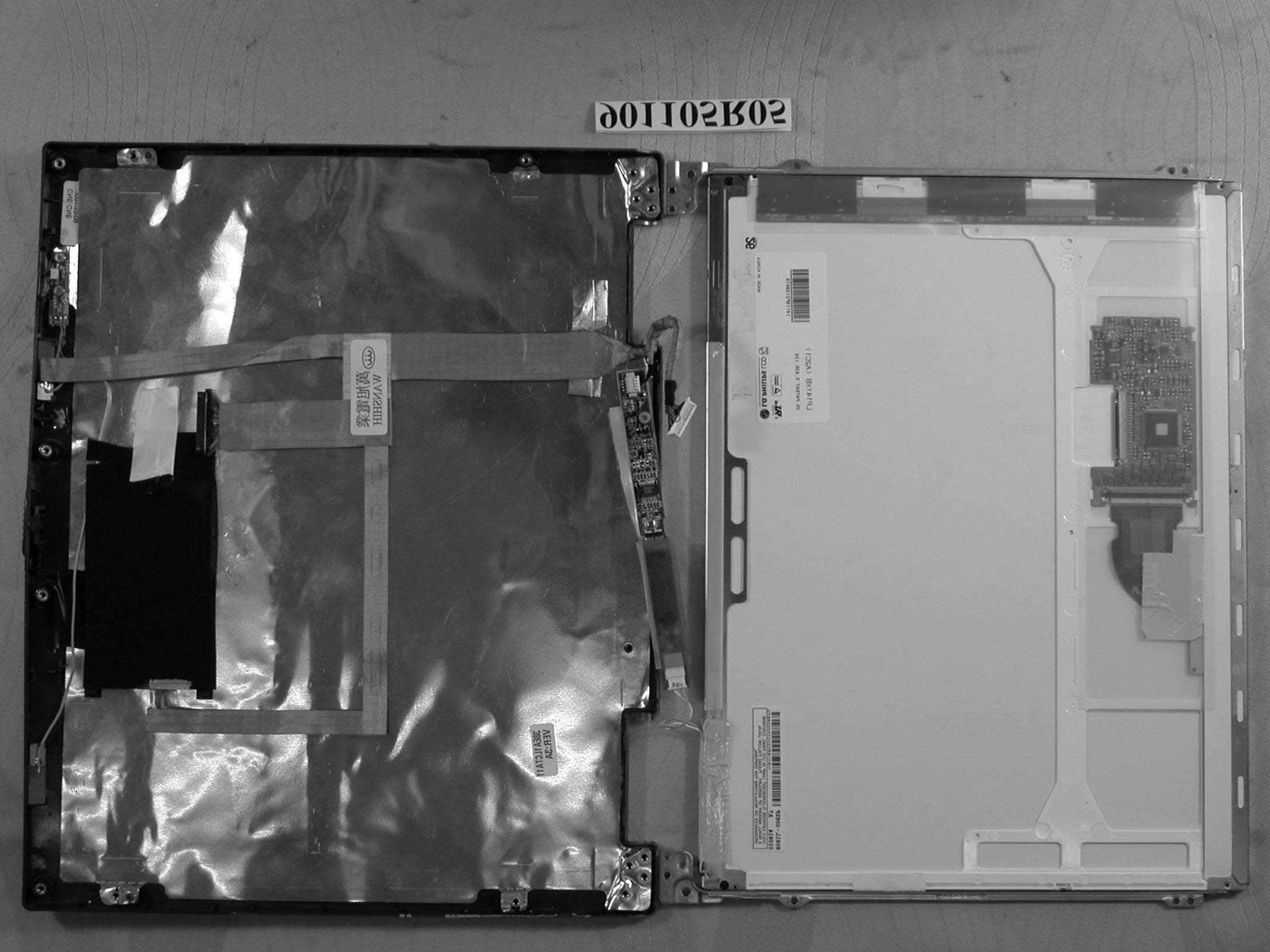 Notebook PC w/ Internal 2.4 GHz Wireless Card - FCC ID HFS1400015318 - Quanta Computer Inc (4)