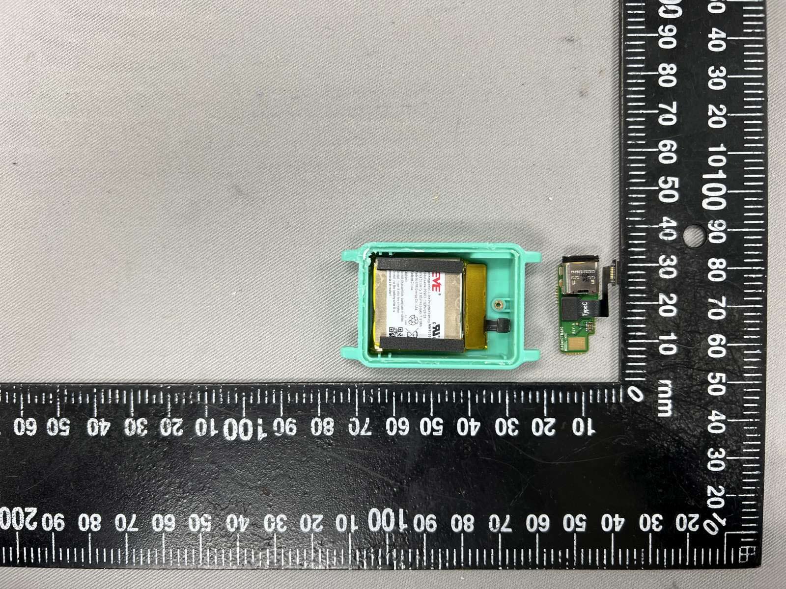 QOCA pulse oximeter - FCC ID HFSMH7 - Quanta Computer Inc (2)