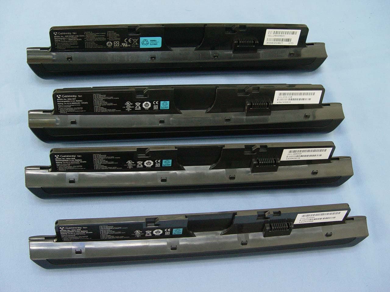 2-Spindle Tablet PC - FCC ID HFSTA6WM3945ABG - Quanta Computer Inc (4)