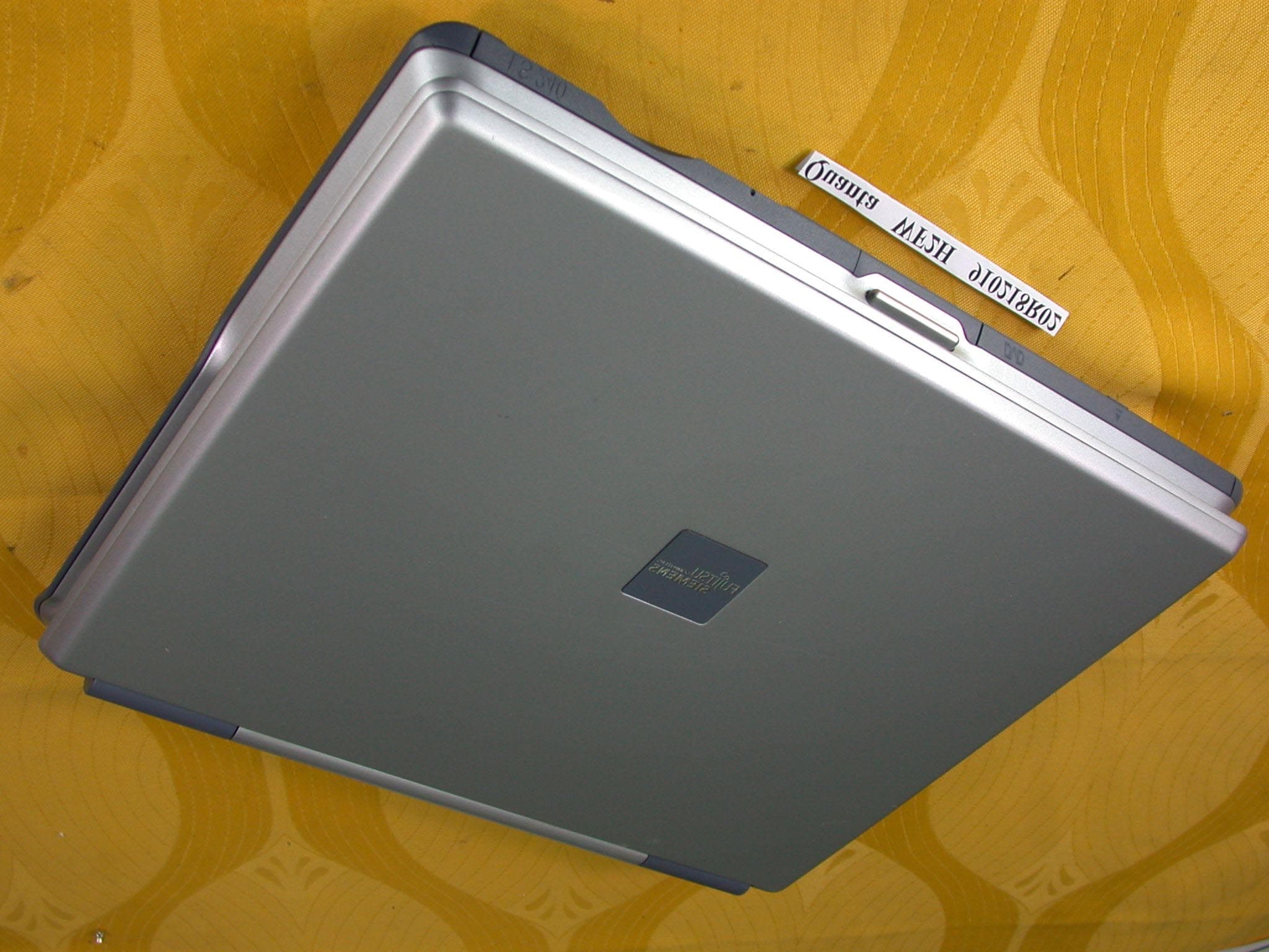 Notebook PC w/ Wireless Keyboard - FCC ID HFSWF2H - Quanta Computer Inc (3)
