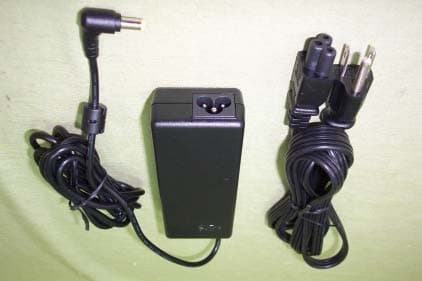 Notebook Computer With 802.11b and Bluetooth Modem - FCC ID HFSZG1SWM3B2100BT - Quanta Computer Inc (3)