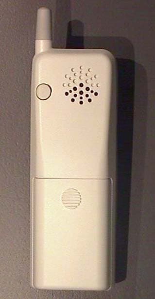 Emergency Portable Cellular Phone - FCC ID HHV20021106 - Panasonic Electric Works Co., Ltd. (4)