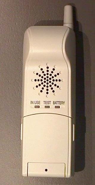 Emergency Portable Cellular Phone - FCC ID HHV20021106 - Panasonic Electric Works Co., Ltd. (2)