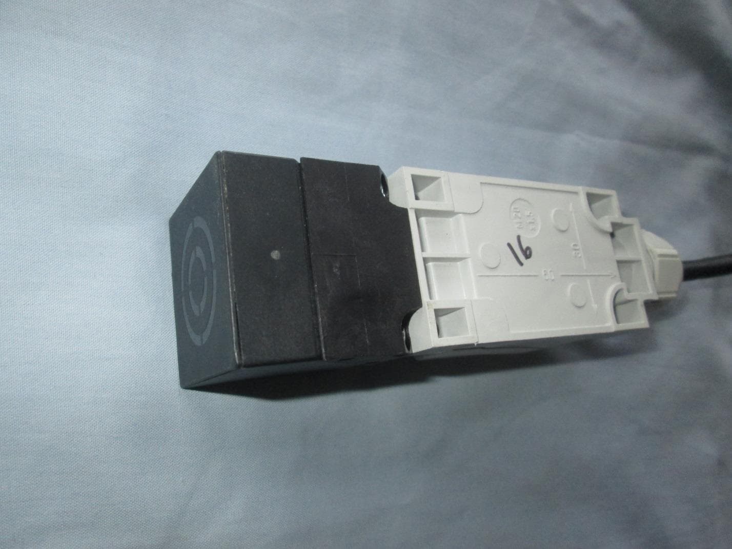 BIS L-40X Series 3 - FCC ID HLH-BISL405 - Balluff Inc