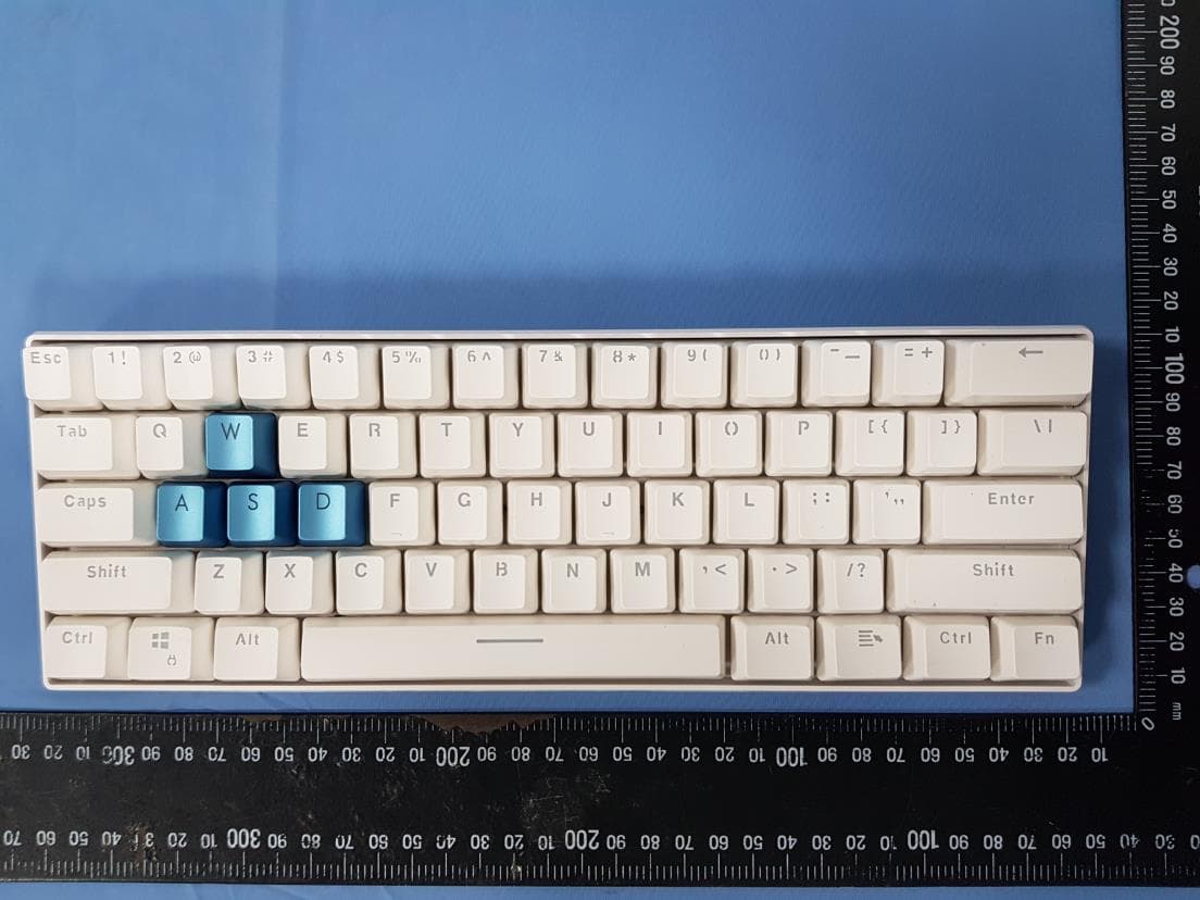 Gaming keyboard - FCC ID HLZPKR200 - Acer Incorporated (2)