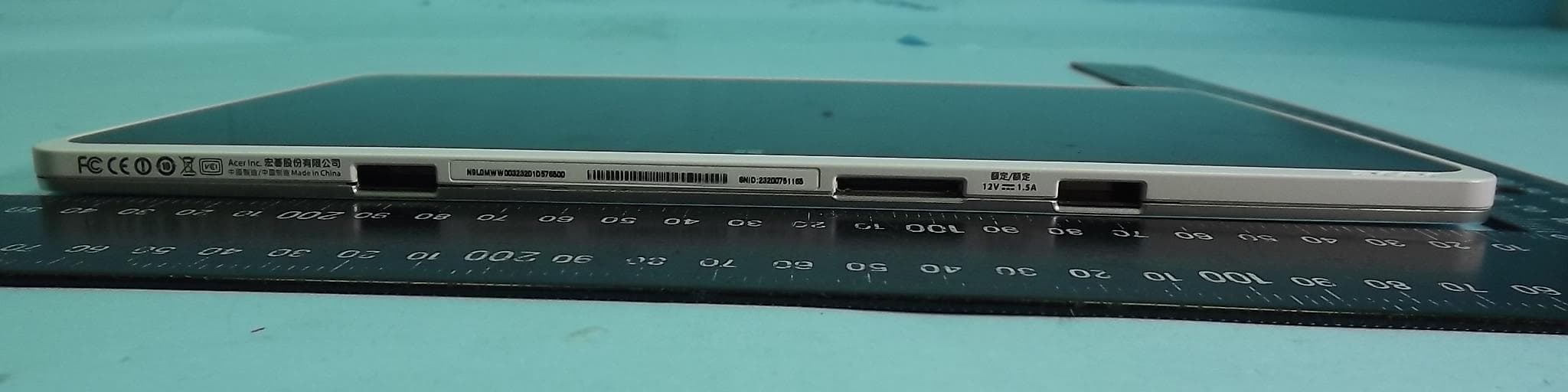 WIRELESS TABLET PC - FCC ID HLZW510 - Acer Incorporated (4)