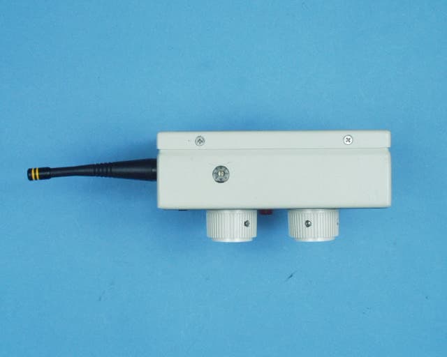 900 MHz R/C Transmitter - FCC ID HOJTXT900 - Teletrix Corporation (4)