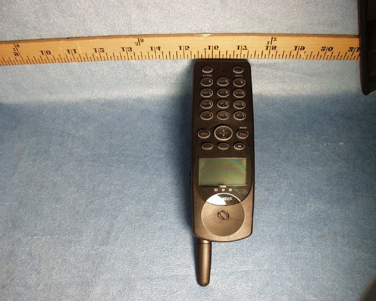 900MHz DSS Cordless Telephone System - FCC ID HOLD933 - Cidco Communications Corporation (2)