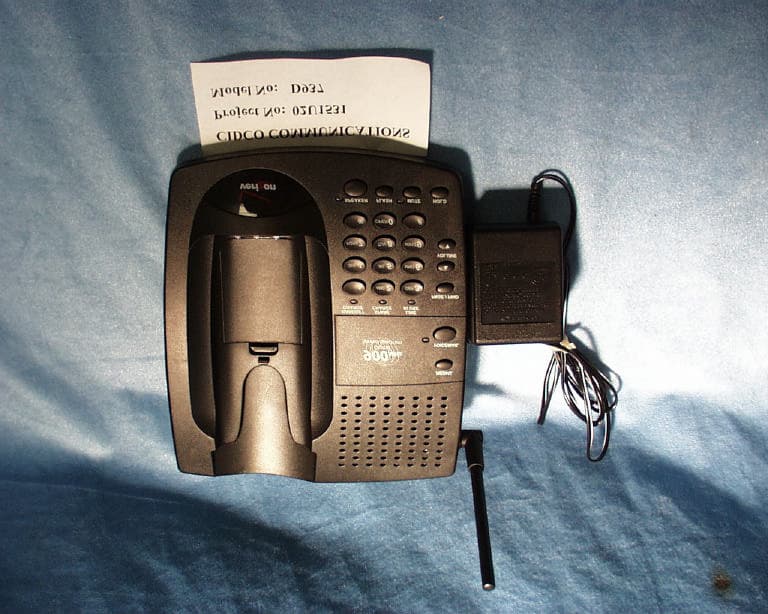 900MHz Digital Spread Spectrum Cordless Phone - FCC ID HOLD93X - Cidco Communications Corporation (2)