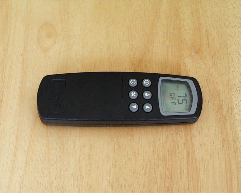Remote Gas Flame Controller - FCC ID HS9-RT8220A-2 - Ademco Inc