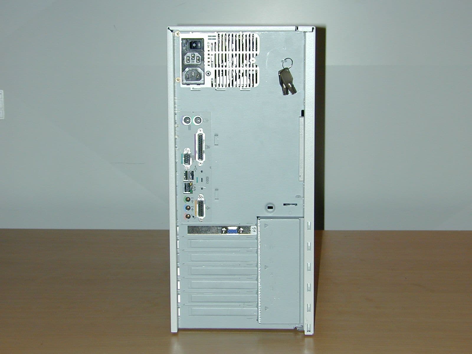 personal computer - FCC ID HSSSCENIC8651 - Fujitsu Technology Solutions GmbH