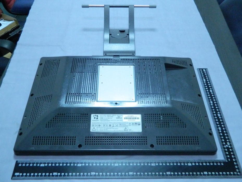 LCD Tablet - FCC ID HV4DTH2242 - Wacom Co Ltd (2)