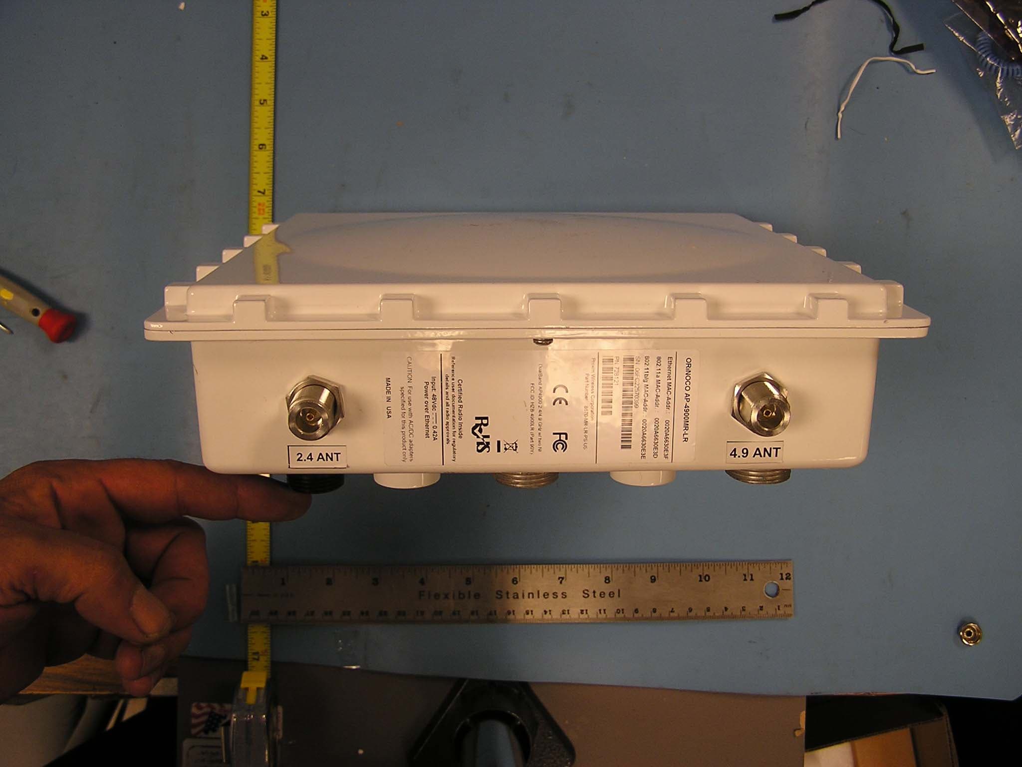 Dual Band Wireless AP W/ Built in Amplifier - FCC ID HZB-4900LR - Proxim Wireless Corporation (2)