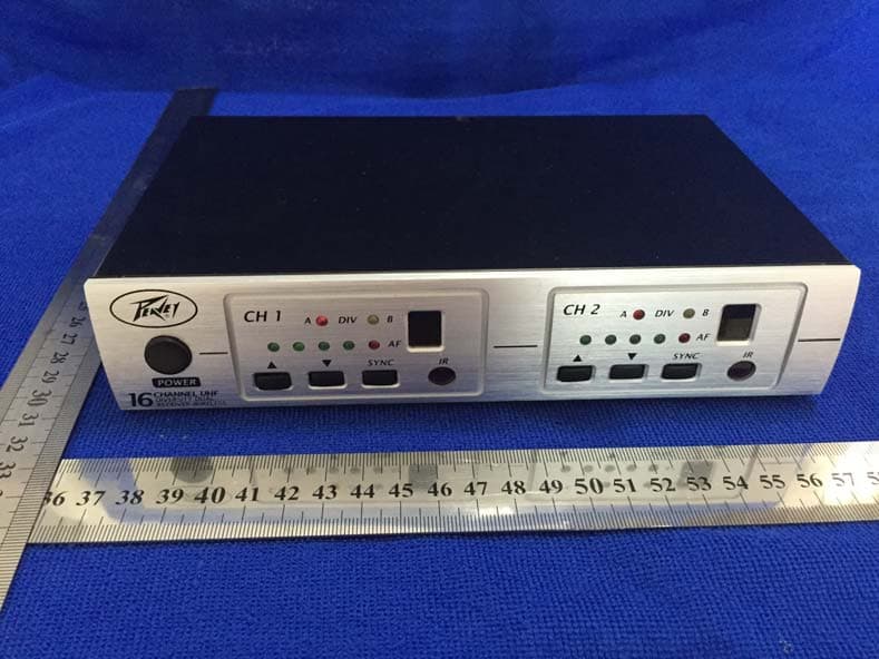 Wireless Receiver - FCC ID I4S-PLL16D - Peavey Electronics Corporation (4)