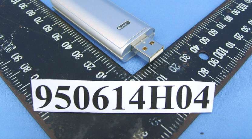 802.11a/g Wireless USB Adapter - FCC ID I88AG220 - ZyXEL Communications Corporation (1)