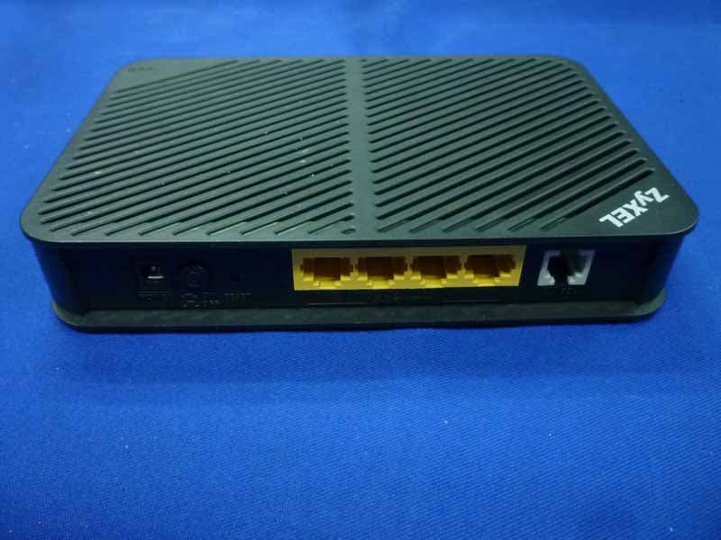 Wireless N ADSL2+ 4-port Gateway - FCC ID I88AMG1302 - ZyXEL Communications Corporation (1)