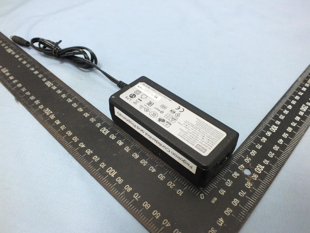 Simultaneous Dual-Band Wireless AC2200 Gigabit Ethernet Gateway - FCC ID I88EMG3425Q10A - ZyXEL Communications Corporation (2)