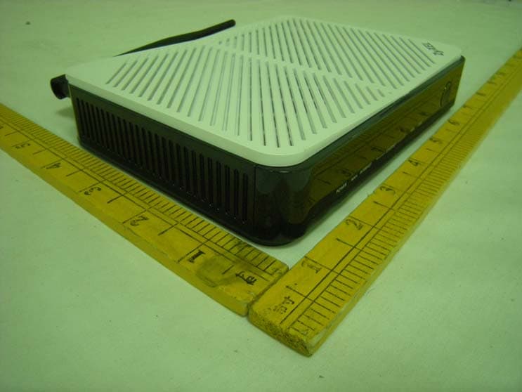 Wireless N FTTH Router - FCC ID I88FR1000Z - ZyXEL Communications Corporation (4)