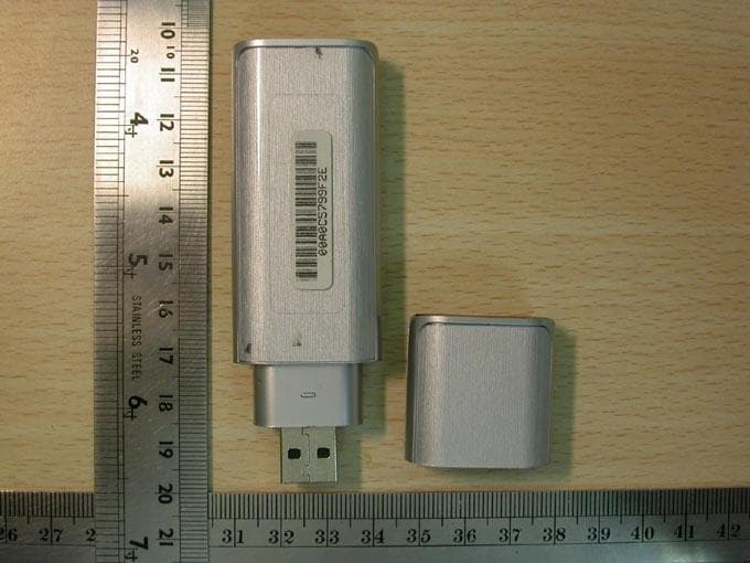802.11g Wireless USB Adapter - FCC ID I88G220F - ZyXEL Communications Corporation (1)